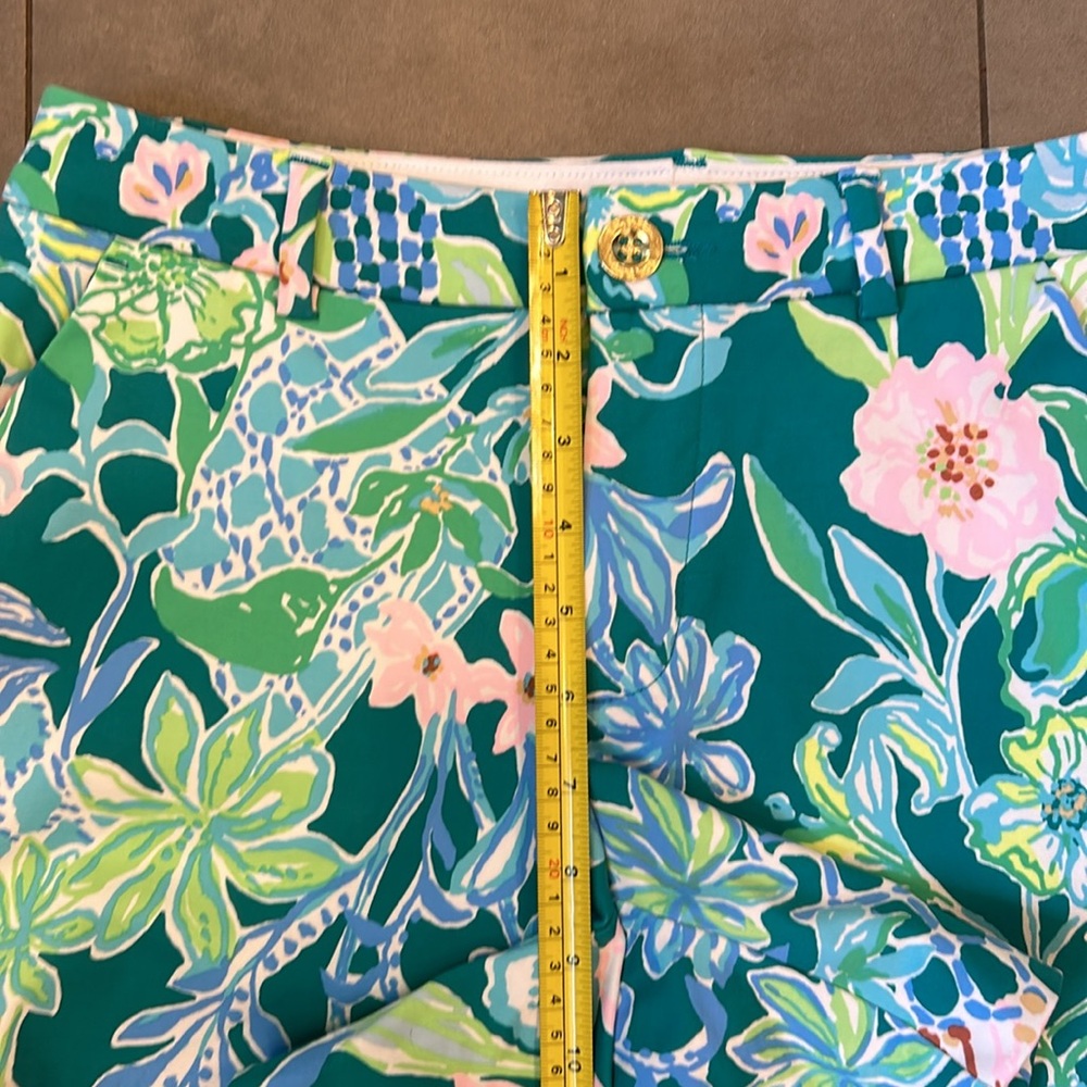 Lilly Pulitzer Callahan Mid Rise Shorts - Picture 6 of 10